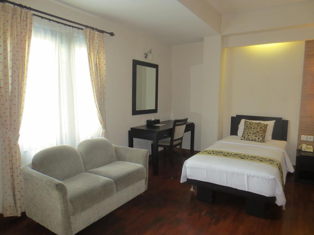 Losari Hotel & Villas Kuta Bali Legian  Exterior photo